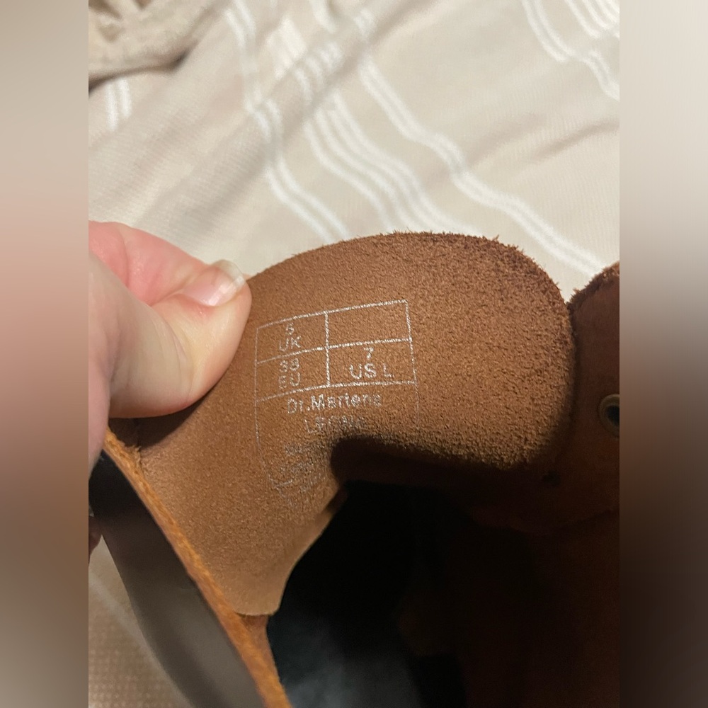 Black Dr Martens Leona. Size 7 US. Smooth